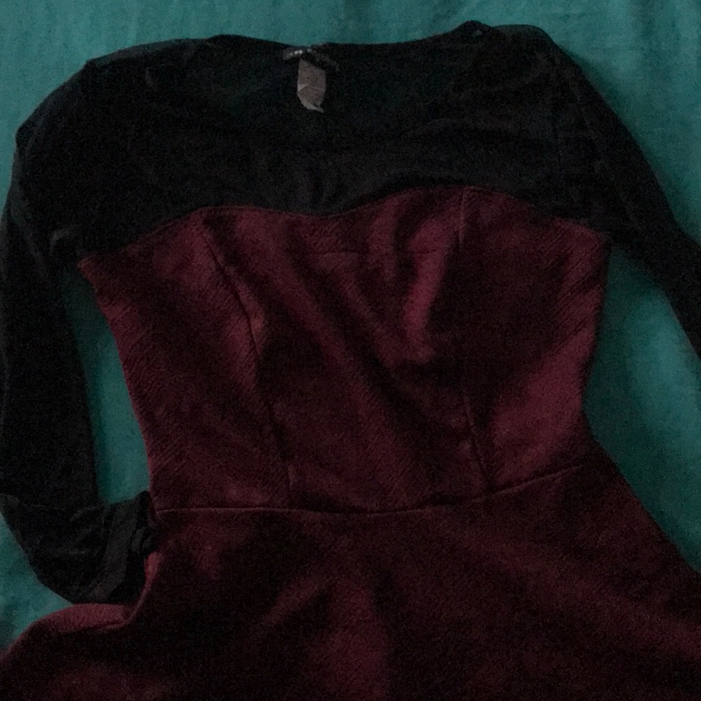 Long sleeve (sheer) burgundy top